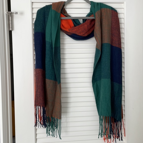 Colorful Blanket Scarf - Picture 2 of 3